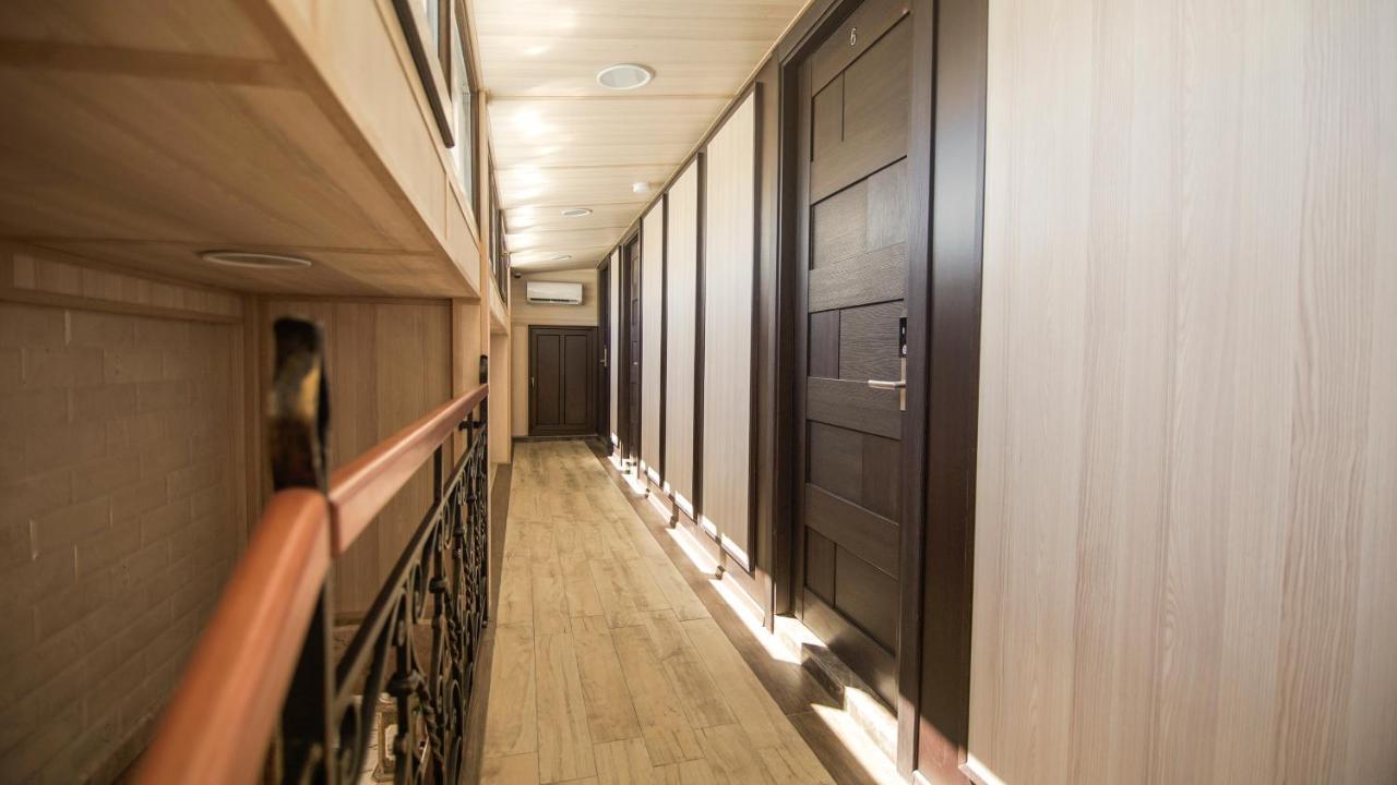 Hotel Juralius 第比利斯 外观 照片